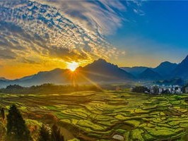 红单达人专家免费-长阳天气预报15天，从山间晨雾到田园晴光，一场与自然对话的旅程